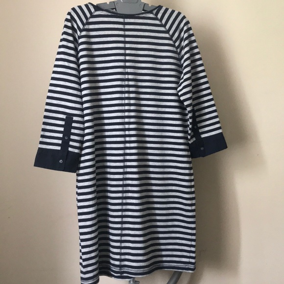 Dress - Picture 4 of 4